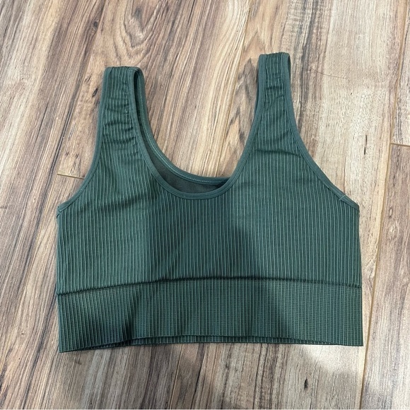 GOOD AMERICAN Seamless Rib Bra - Agave 001 - Picture 3 of 7